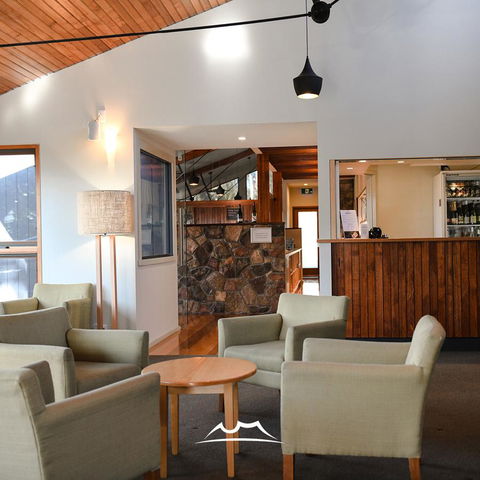 Cradle Mountain Wilderness Village - Pubs and Clubs 8