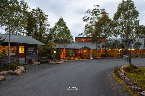 Cradle Mountain Wilderness Village - Pubs and Clubs 3