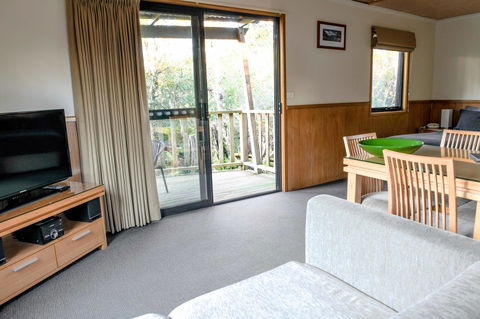 Cradle Mountain Wilderness Village - Pubs and Clubs 28