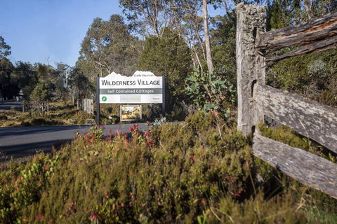 Cradle Mountain Wilderness Village - Pubs and Clubs 42