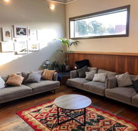 The Nook Backpackers - Pubs and Clubs