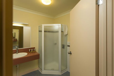 Panorama Hotel St Helens - Go Out 4