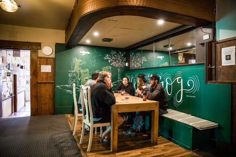 The Pickled Frog - Pubs and Clubs 8