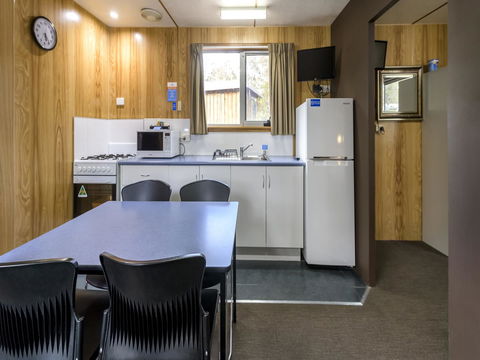 Discovery Parks - Cradle Mountain - Pubs and Clubs 15