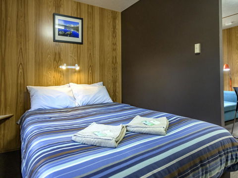 Discovery Parks - Cradle Mountain - Pubs and Clubs 17
