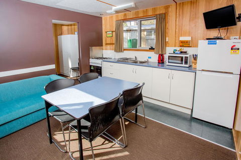 Discovery Parks - Cradle Mountain - Pubs and Clubs 35