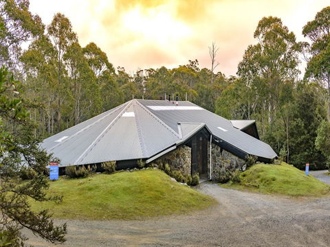 Discovery Parks - Cradle Mountain - Pubs and Clubs 24