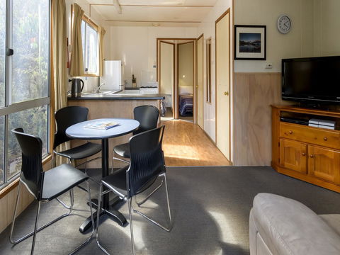 Discovery Parks - Cradle Mountain - Pubs and Clubs 4