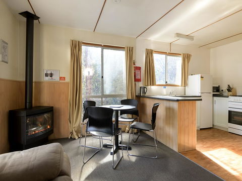 Discovery Parks - Cradle Mountain - Pubs and Clubs 7