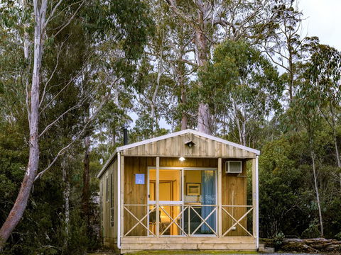 Discovery Parks - Cradle Mountain - Pubs and Clubs 6