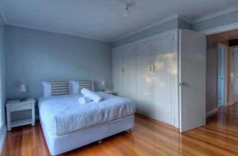 Muirs Beach Retreat - Pubs and Clubs 10