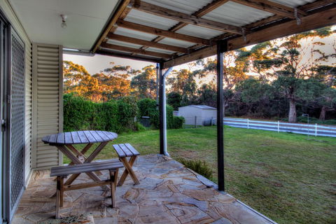 Muirs Beach Retreat - Pubs and Clubs 11