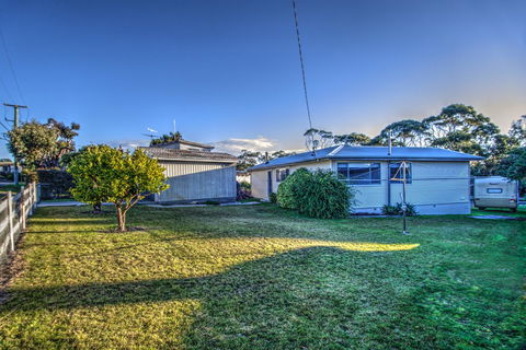 Muirs Beach Retreat - Pubs and Clubs 16