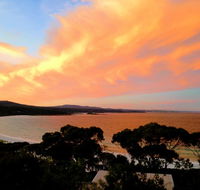DOLPHIN LOOKOUT COTTAGE - amazing views of the Bay of Fires - Go Out