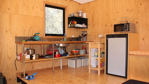 BAY OF FIRES ECO HUT Off Grid Experience At Binalong Bay - Go Out 9