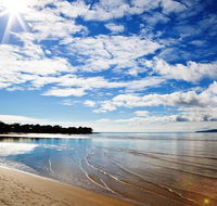Hawley Beach Escape - Pubs and Clubs