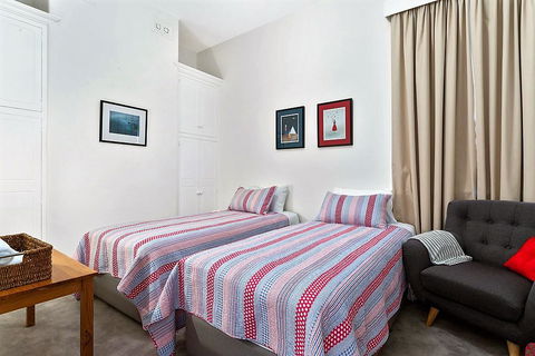 WEST NEST | Classic 3BR Hobart Terrace BEST Location, View, Close To City - Pubs and Clubs 12