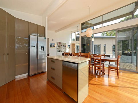Cloudy Bay Lagoon Estate - Go Out 8