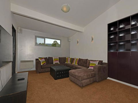 Cloudy Bay Lagoon Estate - Go Out 10