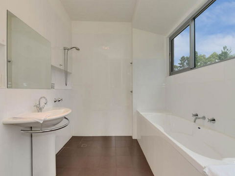 Cloudy Bay Lagoon Estate - Go Out 14