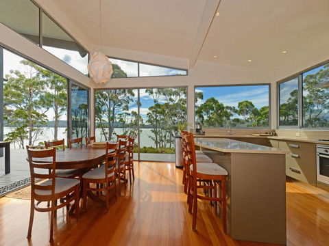Cloudy Bay Lagoon Estate - Go Out 7
