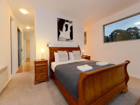 Cloudy Bay Lagoon Estate - Go Out 12