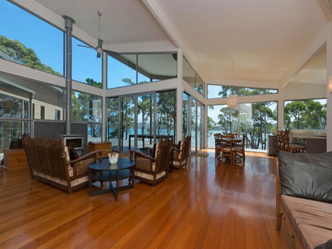 Cloudy Bay Lagoon Estate - Go Out 4