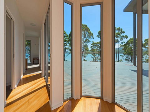 Cloudy Bay Lagoon Estate - Go Out 11