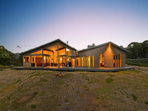 Cloudy Bay Lagoon Estate - Go Out 2