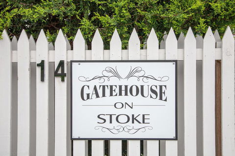 Gatehouse On Stoke - Pubs and Clubs 41