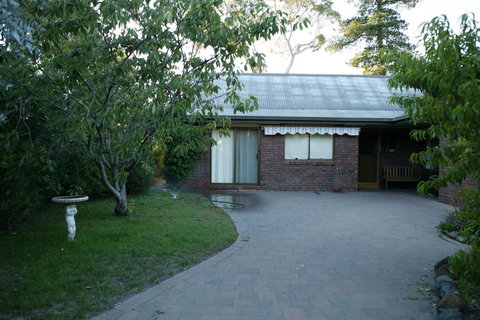 Prosser Retreat Orford - Pubs and Clubs 0