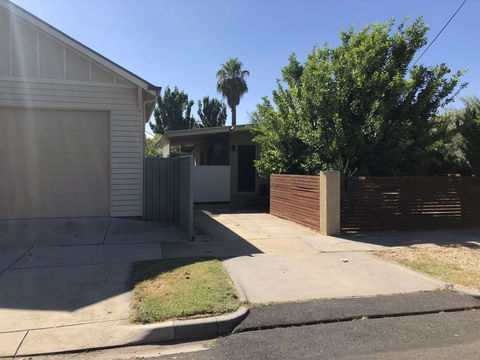 Flora Hill Creek Views - Pubs and Clubs 14
