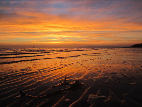 Boathouse Resort Studios And Suites - Pubs and Clubs 14