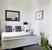 The Royal Hotel Mornington - Pubs and Clubs