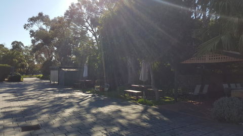 The Balnarring Motel - Pubs and Clubs 37