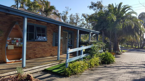 The Balnarring Motel - Pubs and Clubs 40