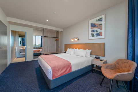 Mantra Melbourne Epping - Go Out 24