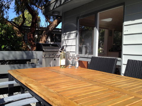 Kookas Retreat - Pubs and Clubs 12