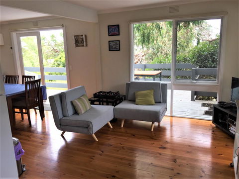 Kookas Retreat - Pubs and Clubs 5