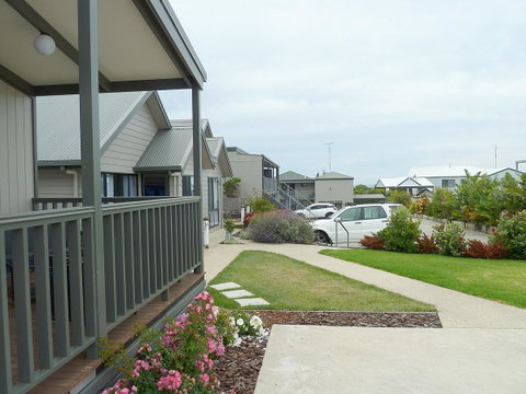 Apollo Bay Waterfront Motor Inn - Pubs and Clubs 10