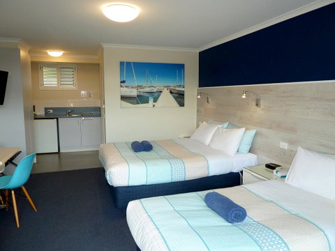 Apollo Bay Waterfront Motor Inn - Pubs and Clubs 15
