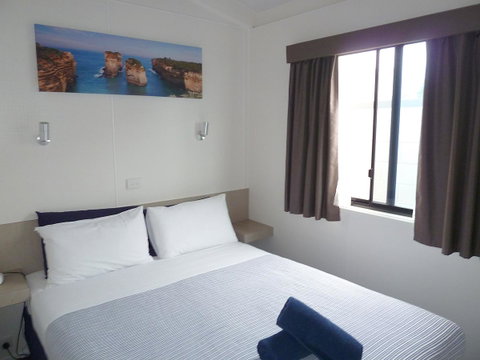 Apollo Bay Waterfront Motor Inn - Pubs and Clubs 13