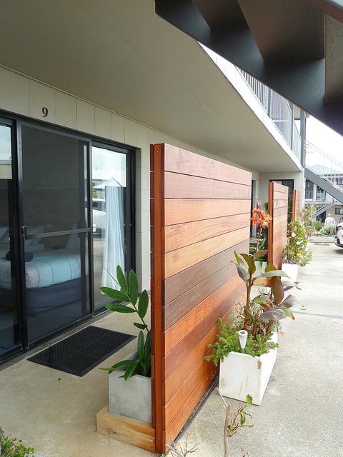 Apollo Bay Waterfront Motor Inn - Pubs and Clubs 11