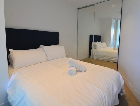 Mono Apartments On Franklin Street - Go Out 31