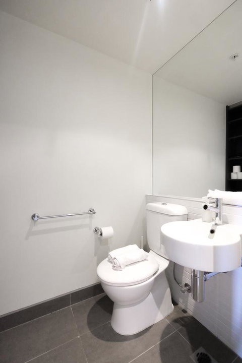 Mono Apartments On Franklin Street - Go Out 11