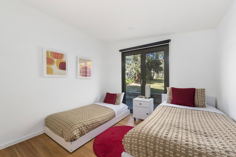 Apollo Bay Cottages - Go Out 15