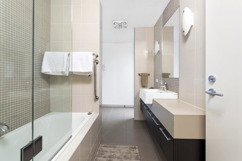 Apollo Bay Cottages - Go Out 7
