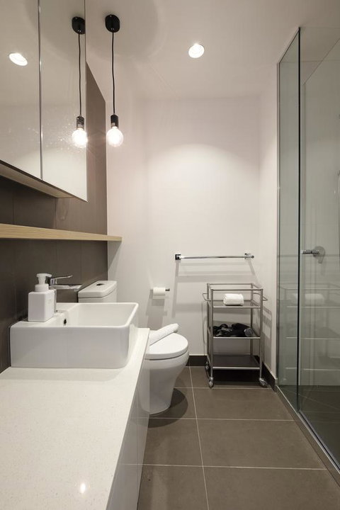 Mono Apartments On La Trobe Street - Go Out 22