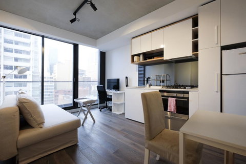 Mono Apartments On La Trobe Street - Go Out 21