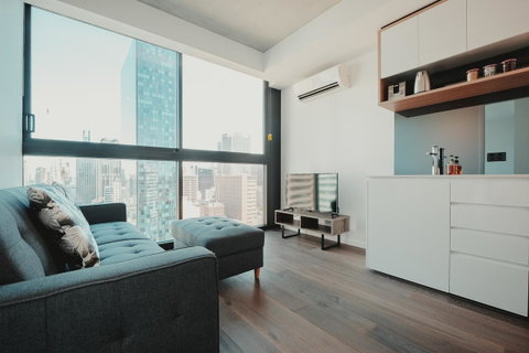 Mono Apartments On La Trobe Street - Go Out 2